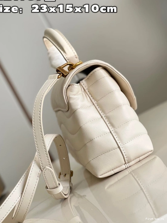 First bag ru HOLD VUITTON ME LOUIS 0801